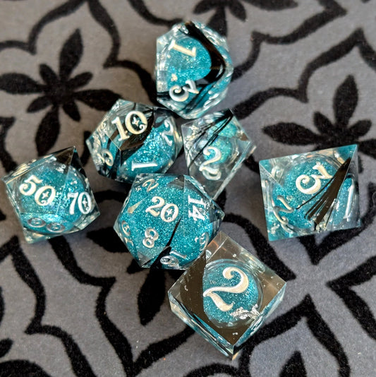 Feather - 7-Piece Liquid Core Sharp Edge Dice Set