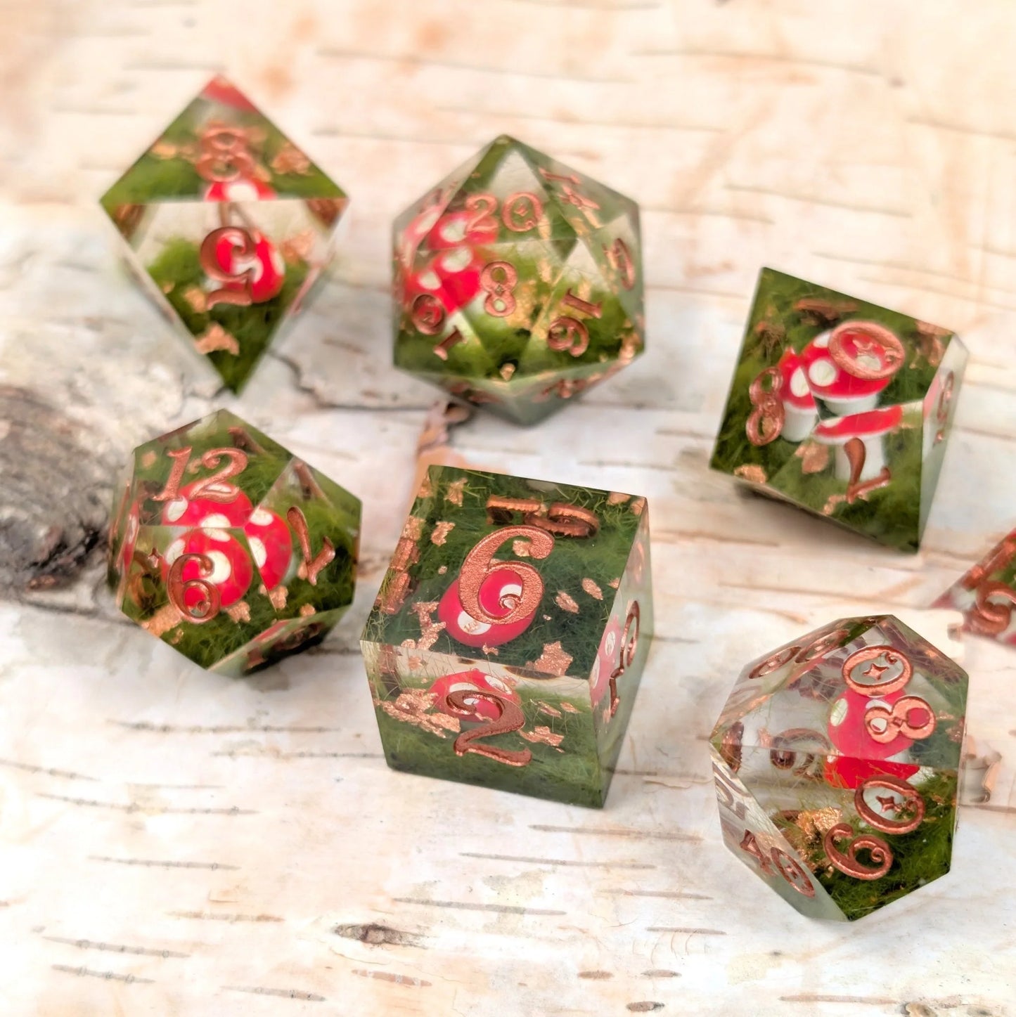 Amanita Mushroom - 7-Piece Sharp Edge Dice Set