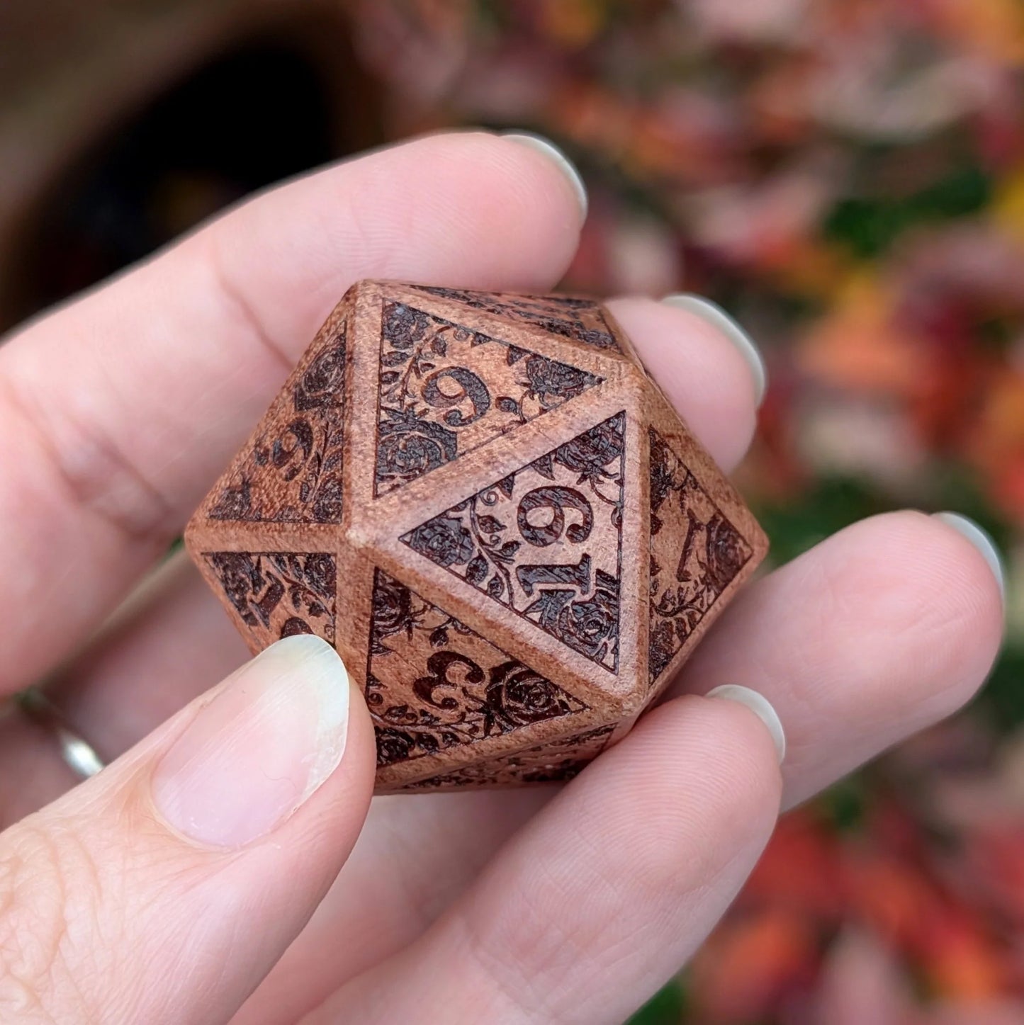 Rose Wood w/ Rose Vines & Blossoms - Large Wooden D20
