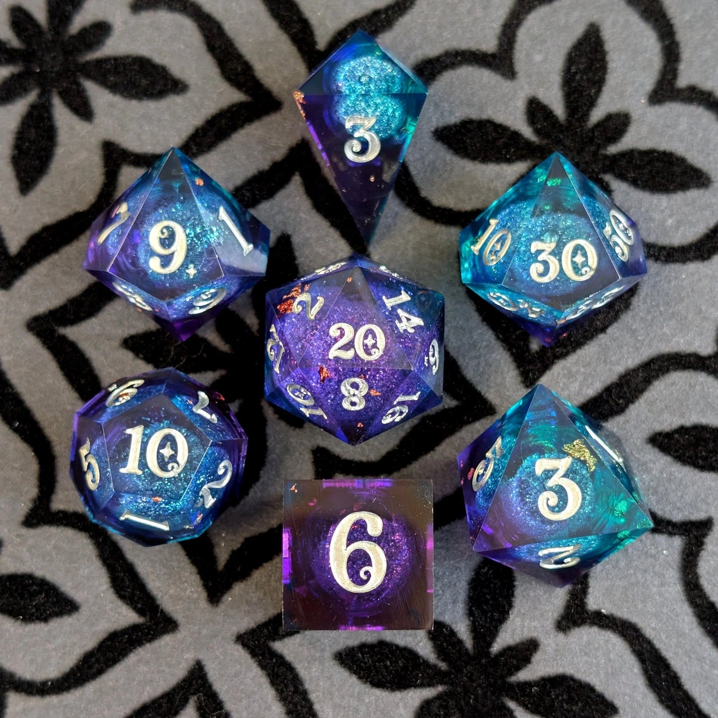 Twilight - 7-Piece Liquid Core Sharp Edge Dice Set