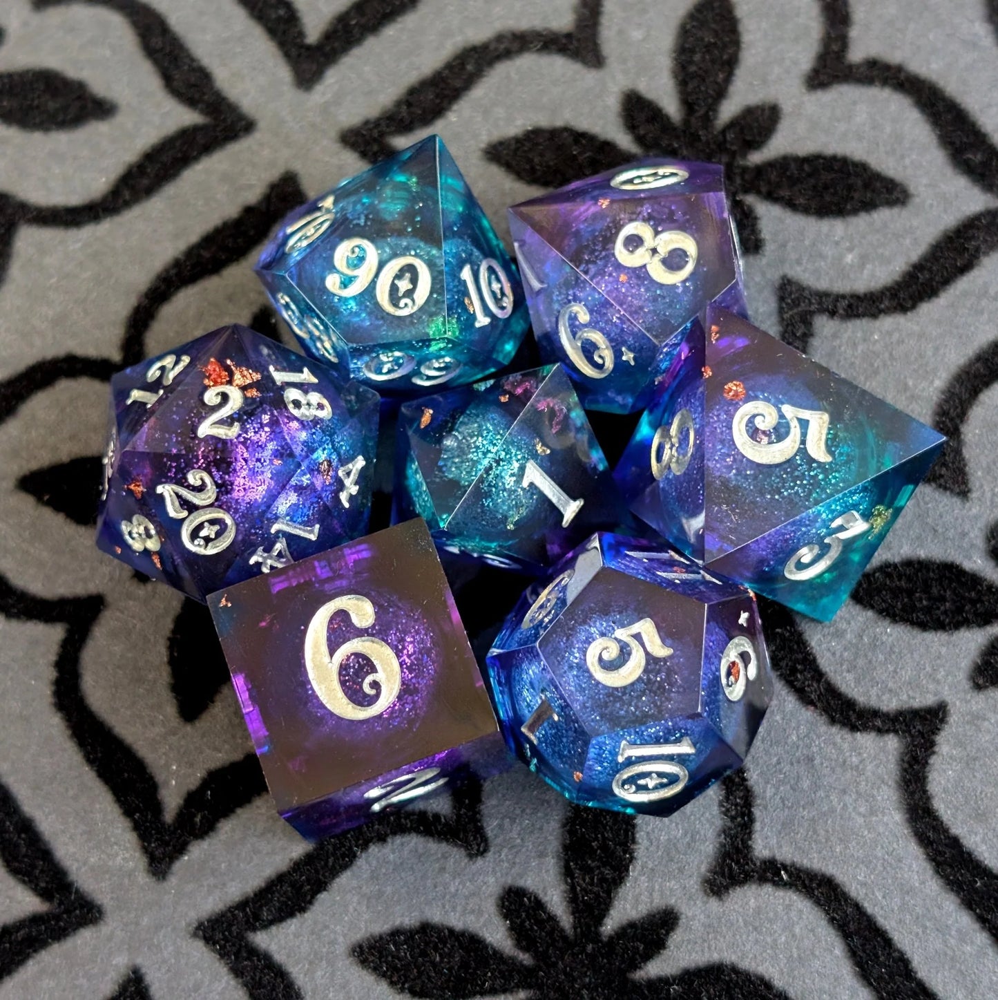 Twilight - 7-Piece Liquid Core Sharp Edge Dice Set