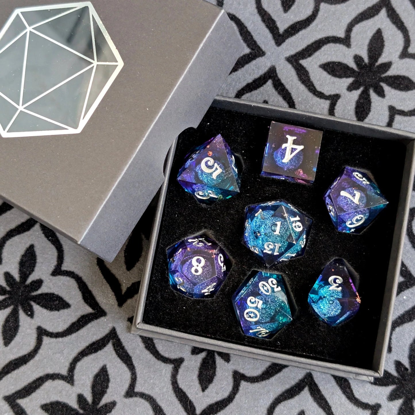Twilight - 7-Piece Liquid Core Sharp Edge Dice Set
