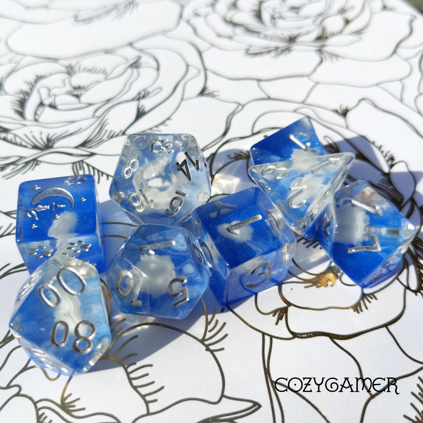 White Swan - 8 Dice Set - The Fourth Place